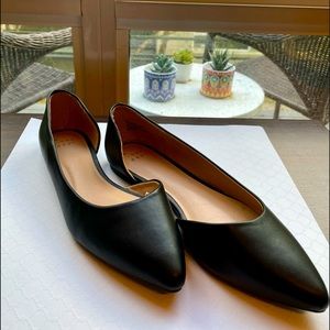 Black Pointy Flats - 6 1/2! NEW!